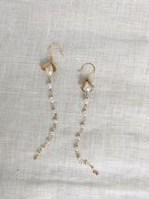 Load image into Gallery viewer, Blooming Sakura Drop Earrings