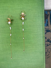 Load image into Gallery viewer, Lilly Drop Earrings