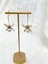 Load image into Gallery viewer, Frosted Petal Earrings