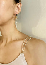 Load image into Gallery viewer, Lilly Drop Earrings