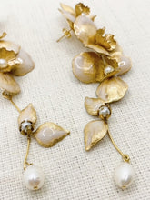 Load image into Gallery viewer, Omodaka Flowers Bouquet