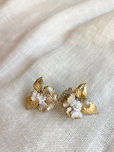 Load image into Gallery viewer, Sakura Cherry Blossom Earrings