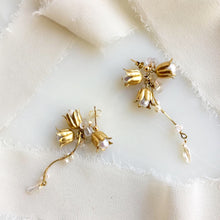 Load image into Gallery viewer, Rindou Bell Flowers Cascade Earrings