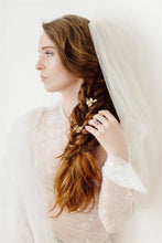 Load image into Gallery viewer, Omodaka Flower Hair Pins ( 3 pins set)