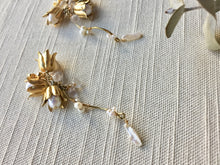 Load image into Gallery viewer, Rindou Bell Flowers Cascade Earrings