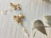 Load image into Gallery viewer, Rindou Bell Flowers Cascade Earrings