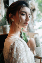 Load image into Gallery viewer, Ajisai Clip-on Earrings