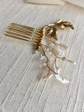 Load image into Gallery viewer, Keshi Pearl Bouquet Mini Hair Comb