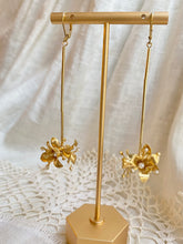 Load image into Gallery viewer, Iris Bouquet Bar Drop Earrings