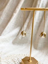 Load image into Gallery viewer, Rose Bud Dropped Earrings