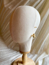 Load image into Gallery viewer, Rose stem with rain drops earrings (short)