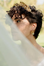 Load image into Gallery viewer, Coin Pearl with Tiny Bouquet Earrings