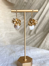 Load image into Gallery viewer, Coin Pearl with Tiny Bouquet Earrings