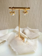 Load image into Gallery viewer, Nadeshiko Chain Drop Two-ways Earrings